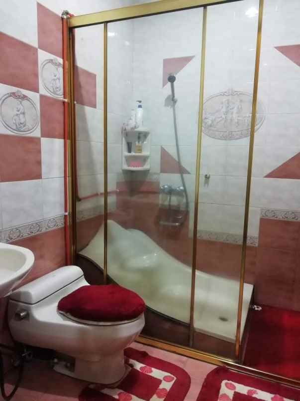 dijual rumah di cempaka putih tengah