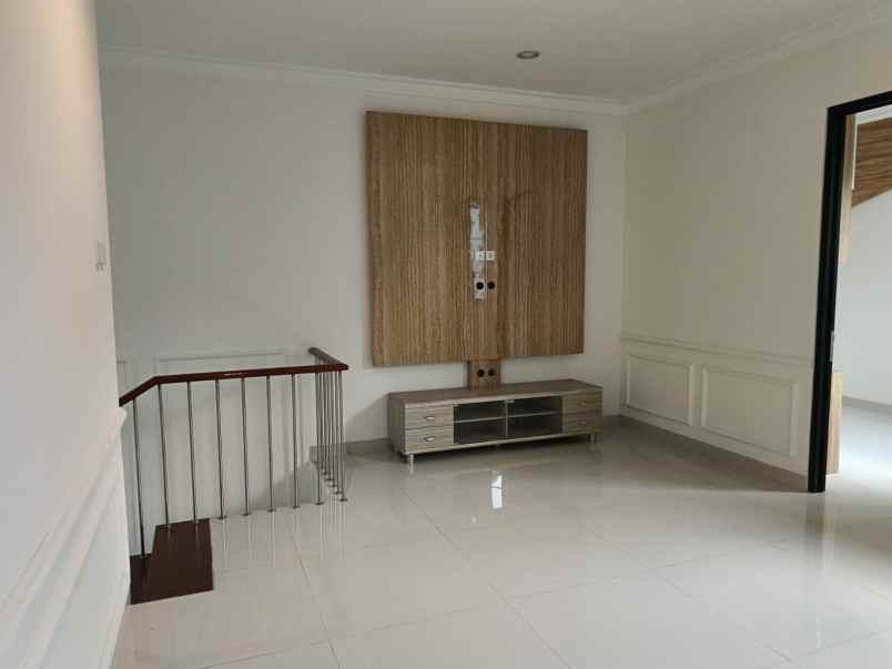 dijual rumah di citragran cibubur