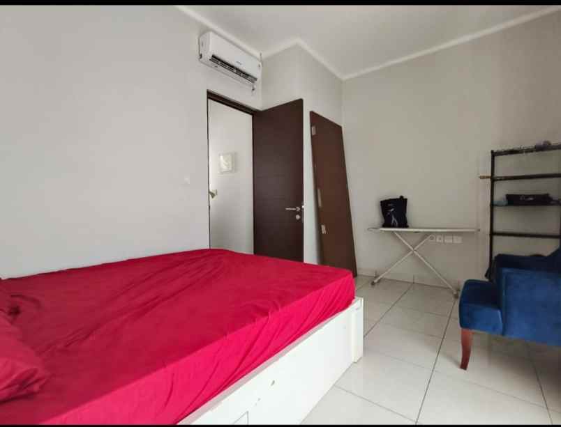 dijual rumah di cluster olive summarecon bekasi
