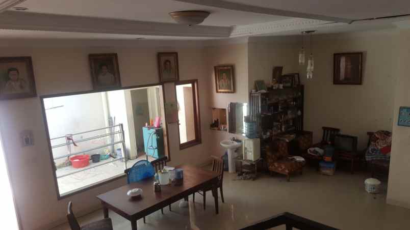 dijual rumah di cluster taman sari harapan baru