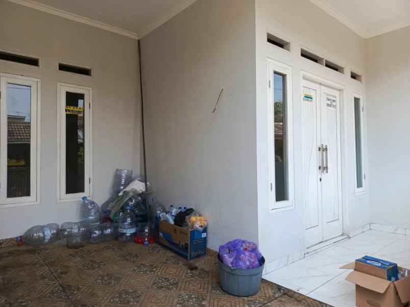 dijual rumah di daerah pondok ungu permai