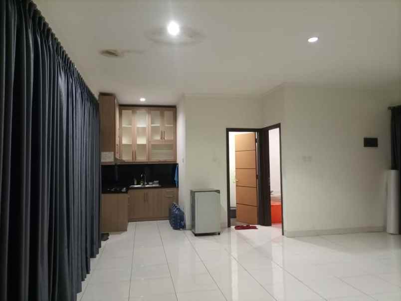 dijual rumah di discovery terra bintaro jaya