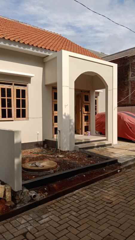 dijual rumah di kalisegoro unnes semarang