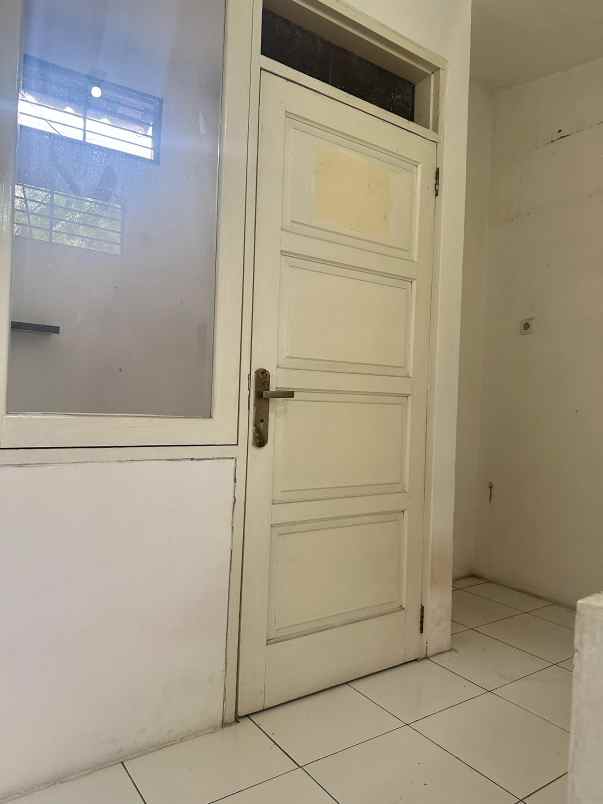 dijual rumah di legenda wisata