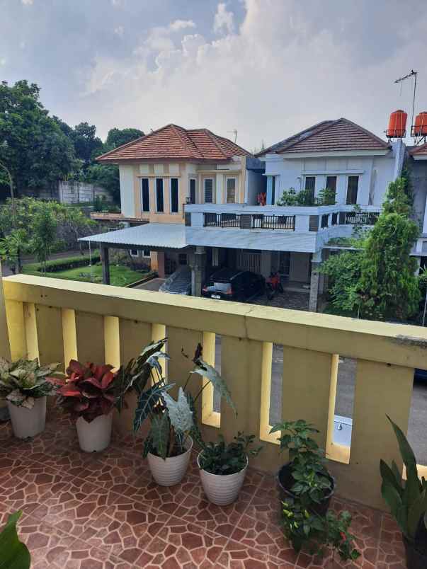dijual rumah di legenda wisata alternatif cibubur