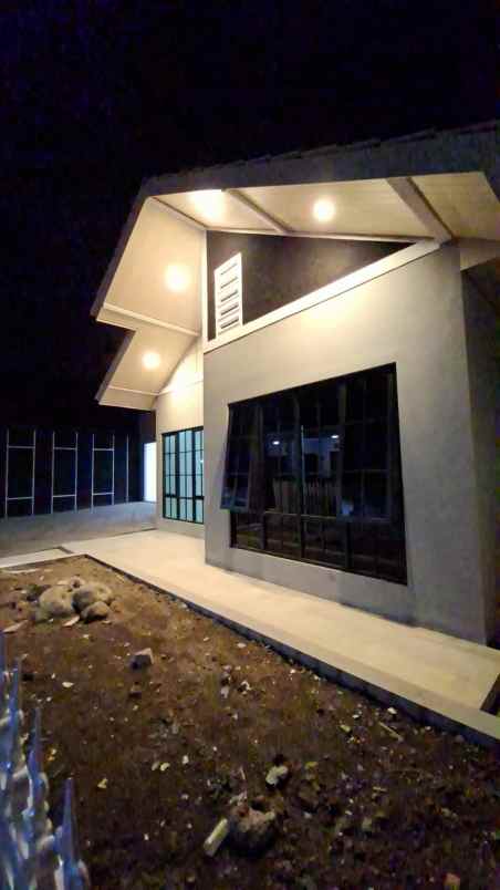 dijual rumah di madiun