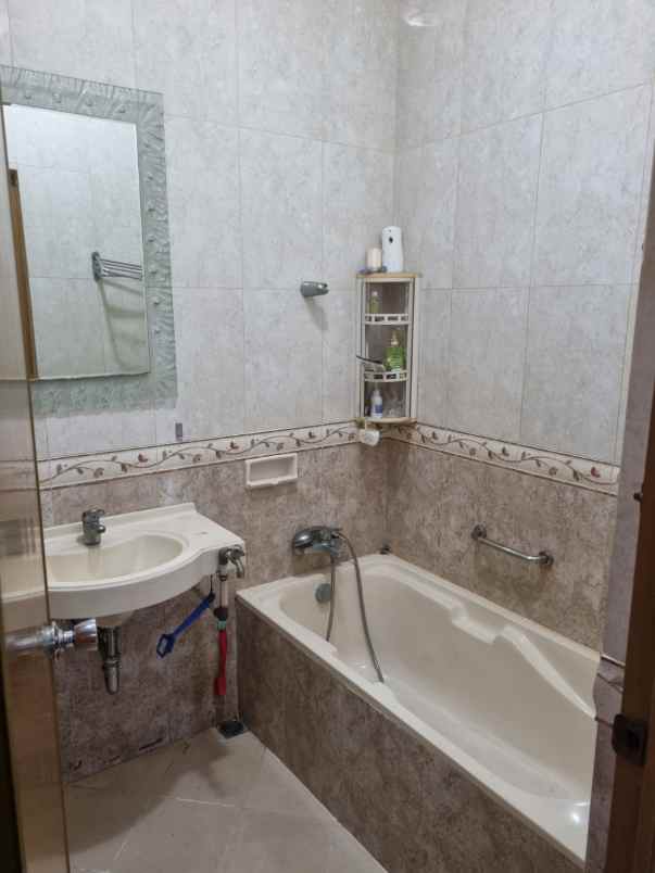 dijual rumah di pamulang luas 120 jg