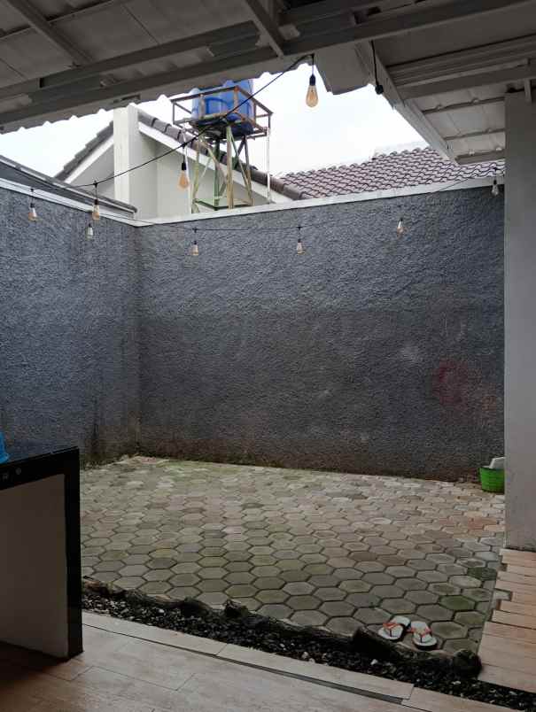 dijual rumah di perumahan harvest city