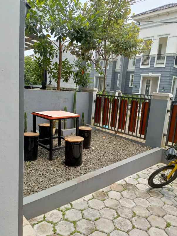 dijual rumah di perumahan harvest city