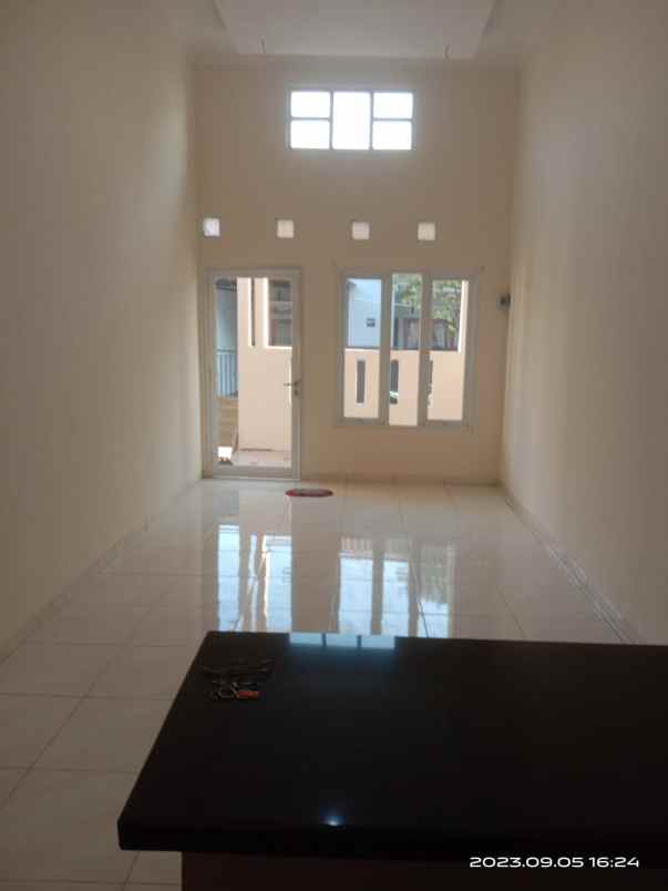 dijual rumah di sawah besar semarang