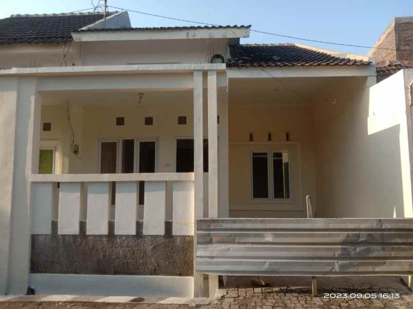 dijual rumah di sawah besar semarang