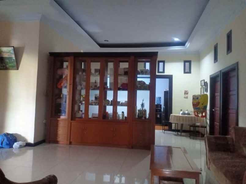 dijual rumah dijual rumah di jl simpati