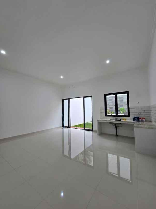 dijual rumah duren sawit