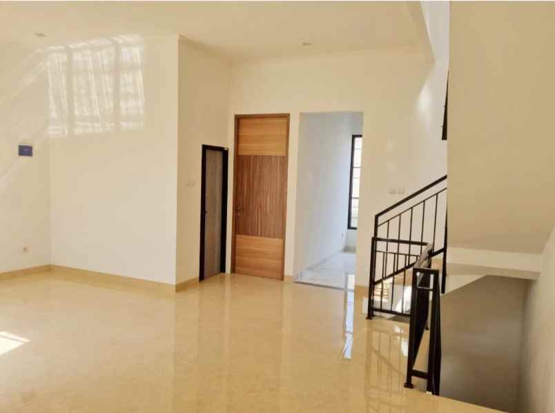 dijual rumah duren tiga kali bata