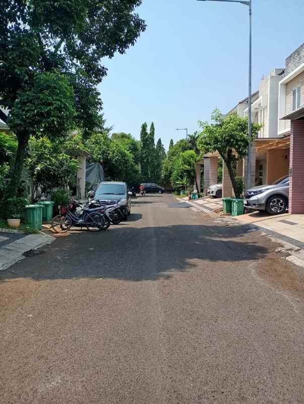 dijual rumah full renov