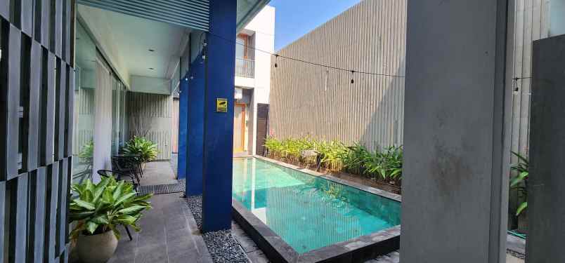 dijual rumah fullerton citraland