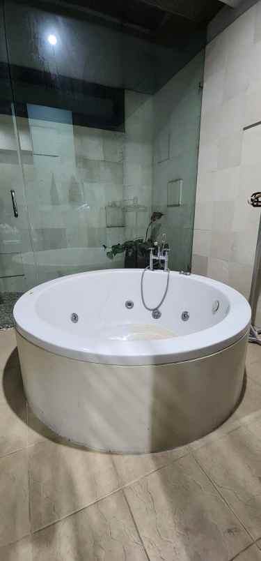 dijual rumah fullerton citraland