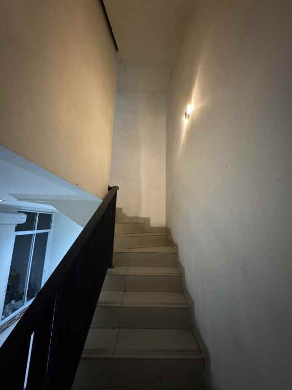 dijual rumah gading griya residence