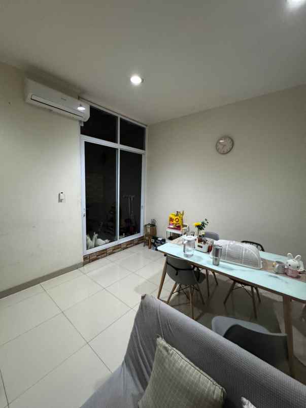dijual rumah gading griya residence
