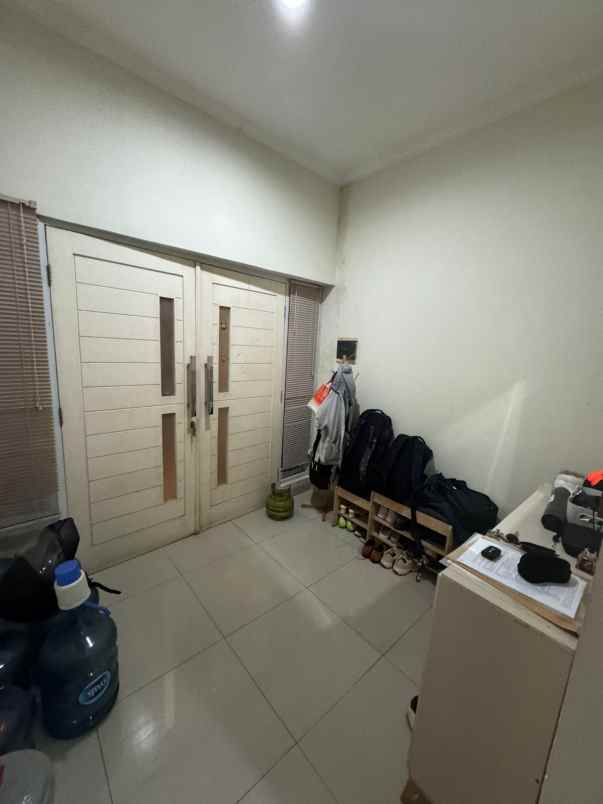 dijual rumah gading griya residence