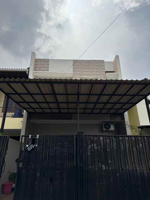 dijual rumah gading griya residence