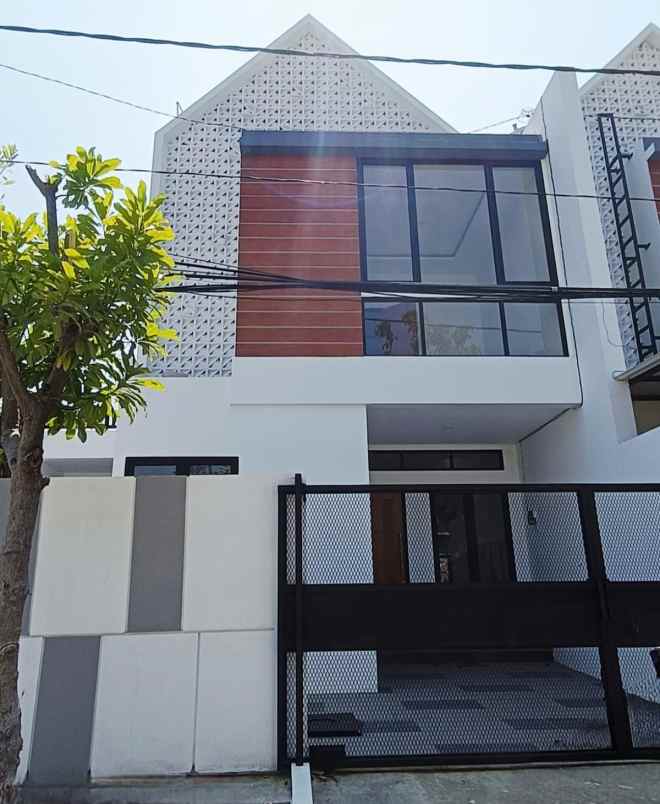 dijual rumah gading pantai