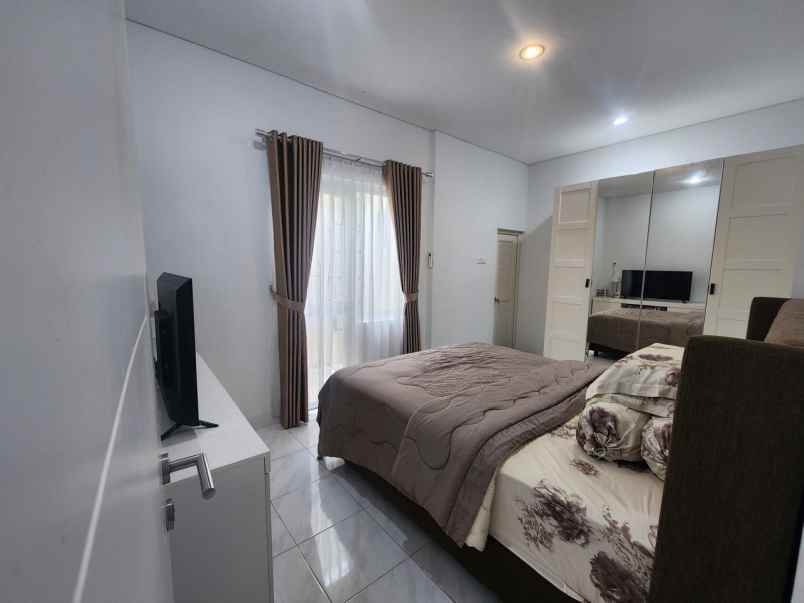 dijual rumah gading serpong
