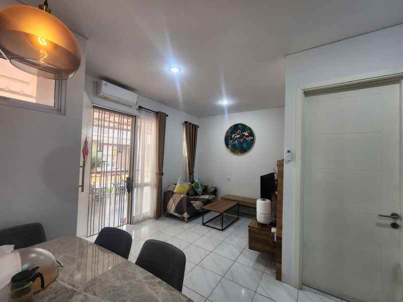 dijual rumah gading serpong