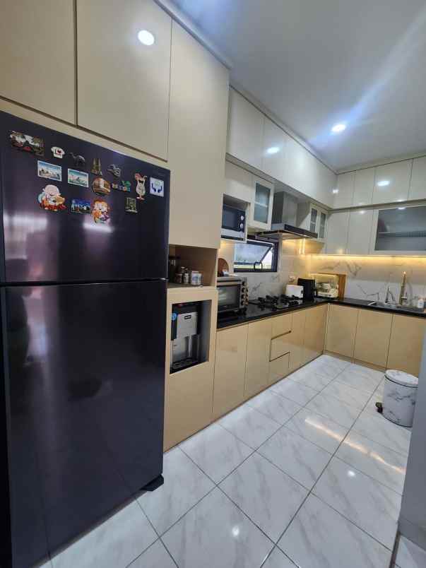 dijual rumah gading serpong