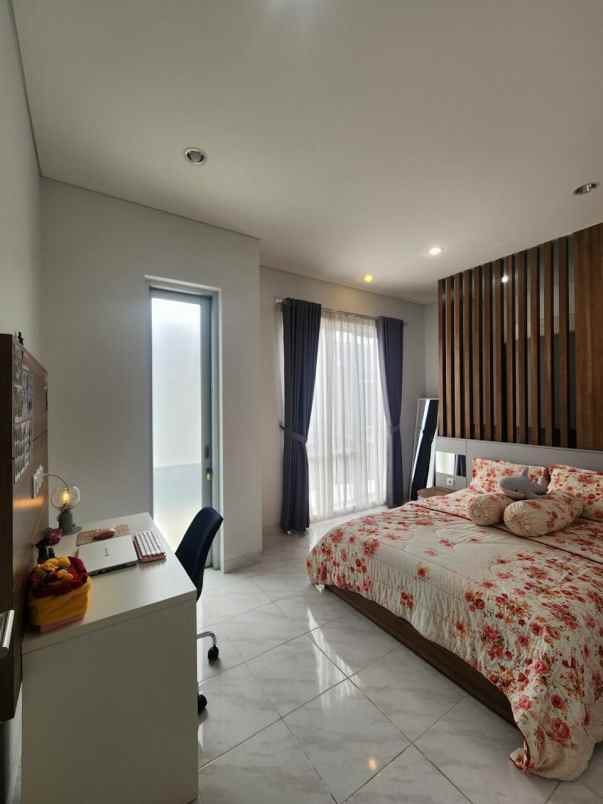 dijual rumah gading serpong
