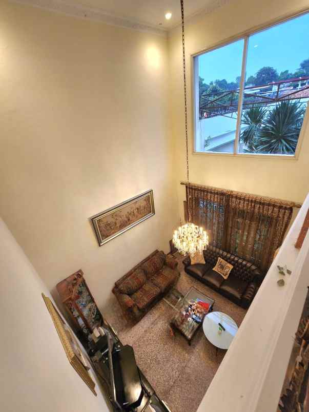 dijual rumah gandaria