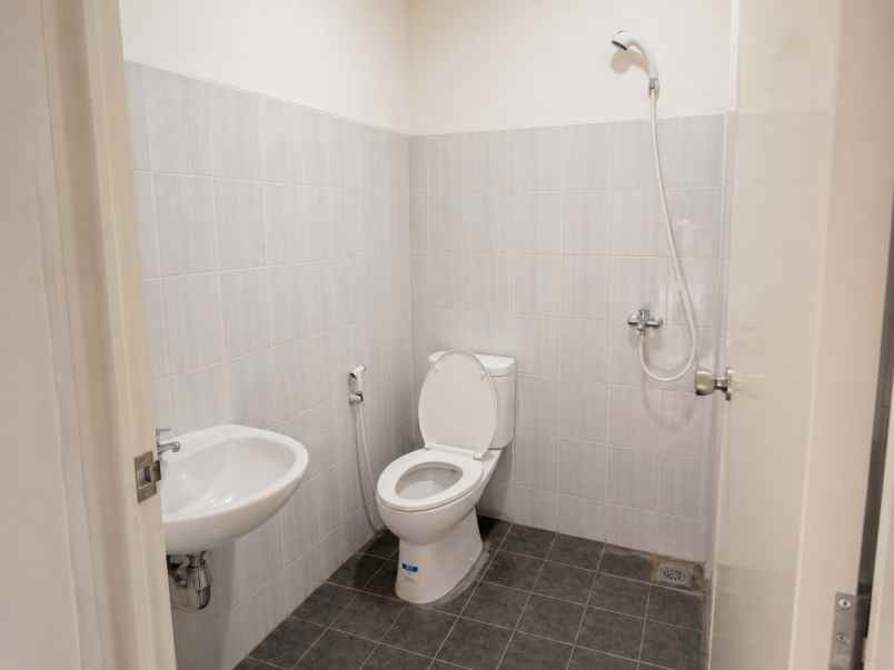 dijual rumah gdc sukmajaya depok