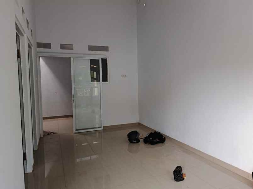 dijual rumah gg nangka