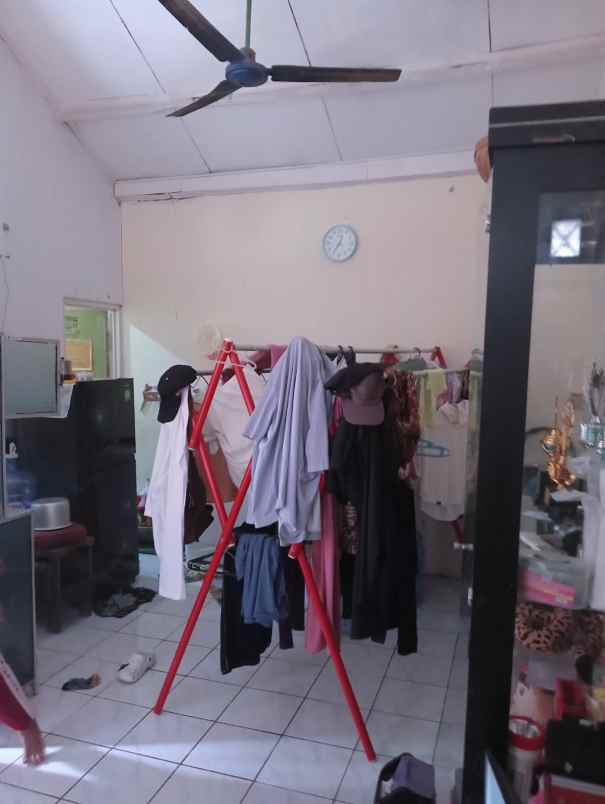 dijual rumah gg sukasari