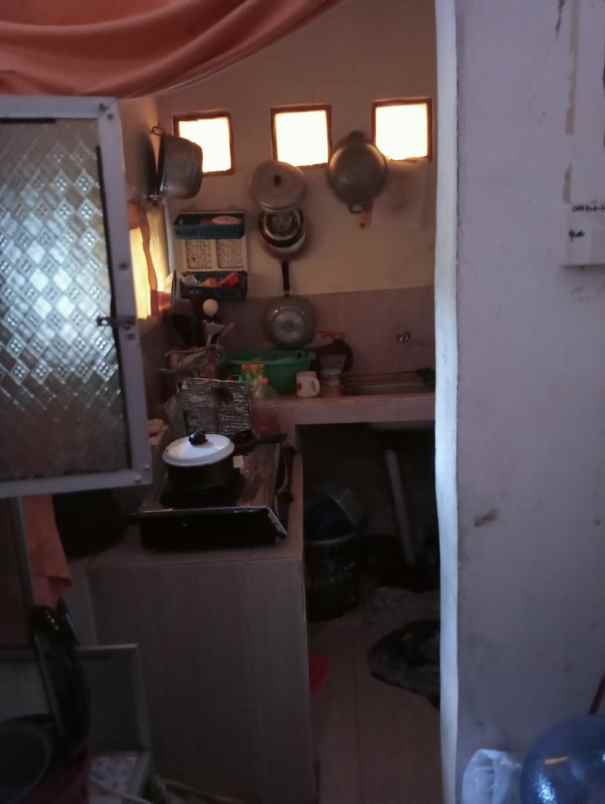 dijual rumah gg sukasari