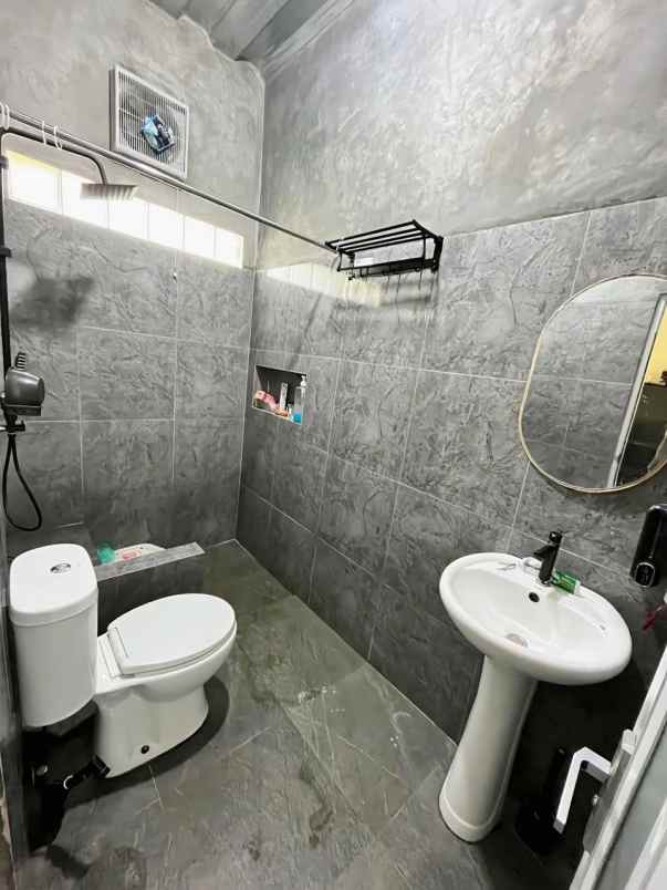 dijual rumah graha citalang permai