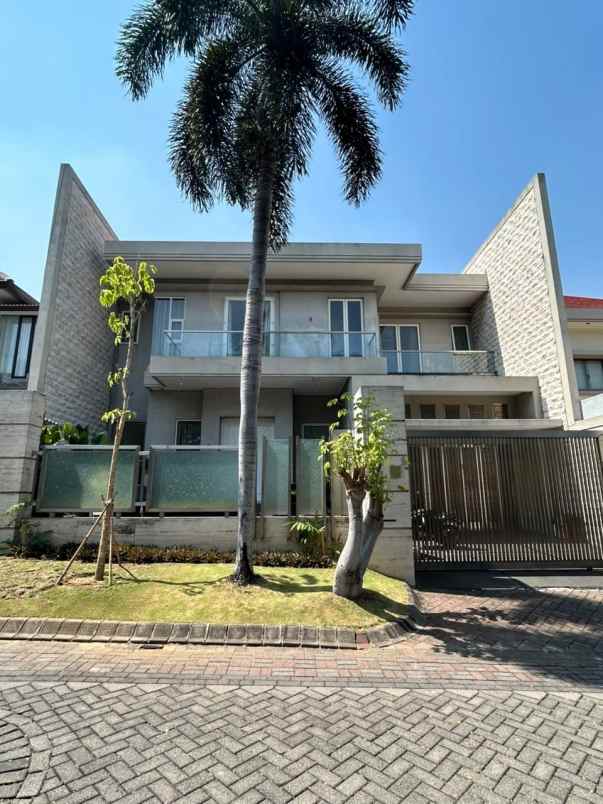 dijual rumah graha famili blok m