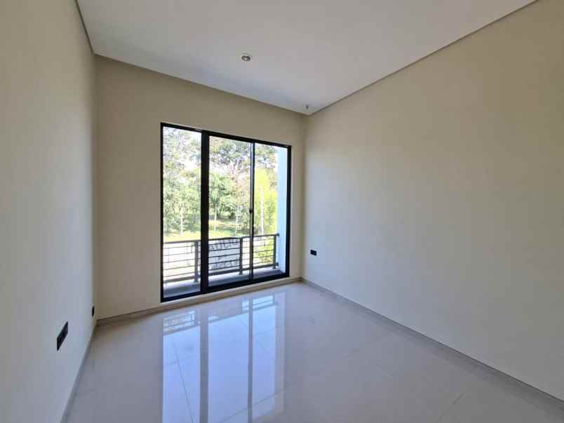 dijual rumah graha family