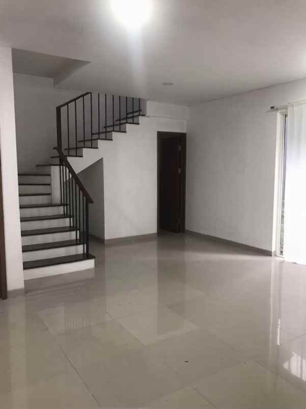 dijual rumah graha natura edenia