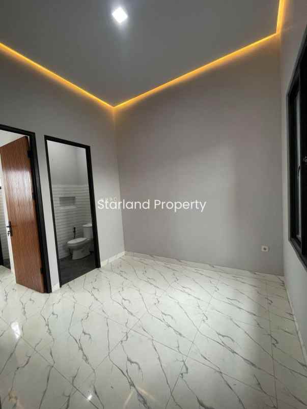 dijual rumah graha raya