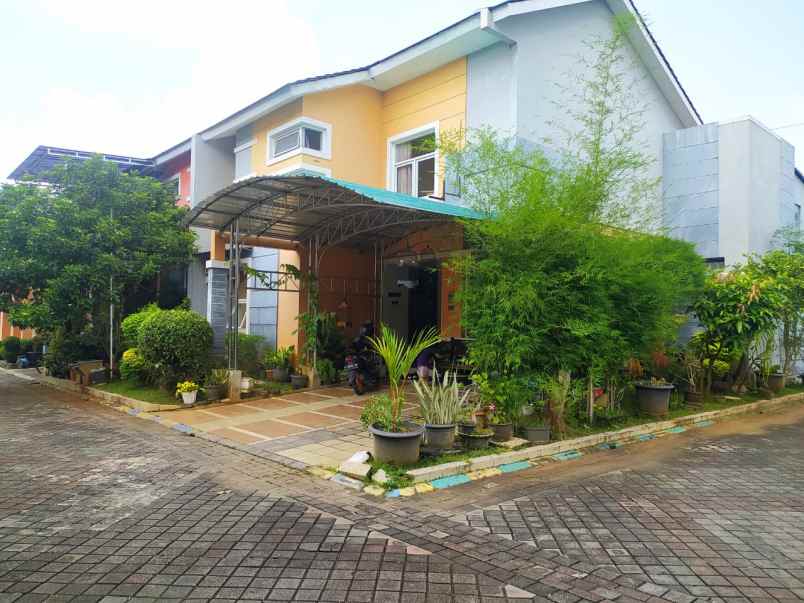 dijual rumah graha wahid