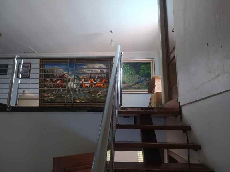 dijual rumah graha wahid