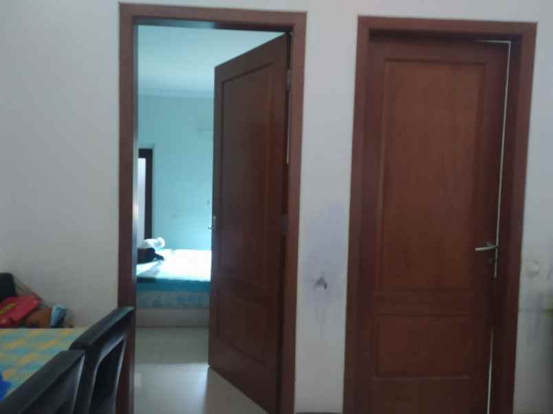 dijual rumah graha wahid