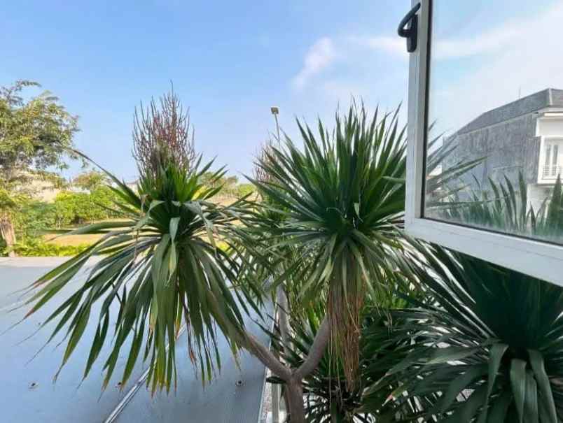 dijual rumah grand island pakuwon city