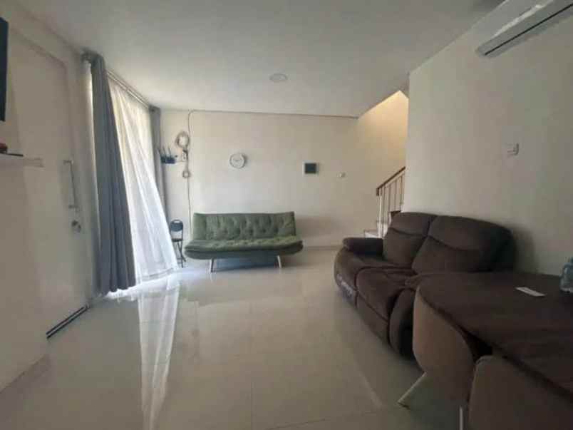 dijual rumah grand island pakuwon city