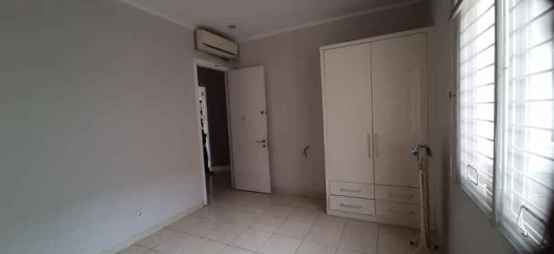 dijual rumah grand orchard