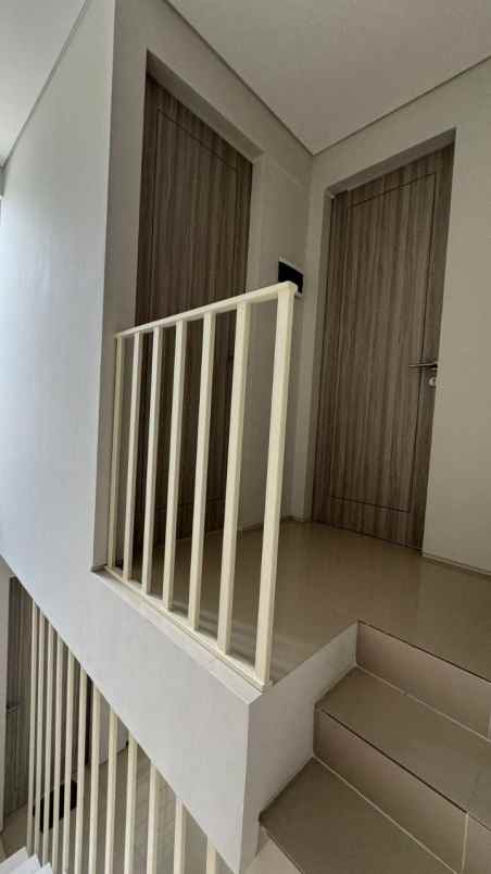 dijual rumah grand pakuwon adelaide