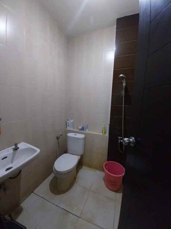 dijual rumah grand sharon residence