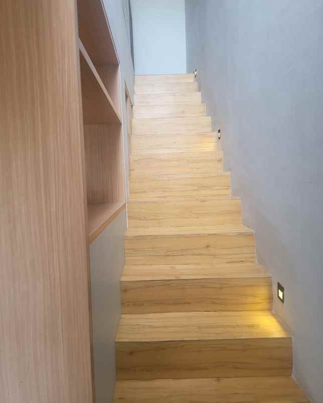 dijual rumah grand wisata cluster o2