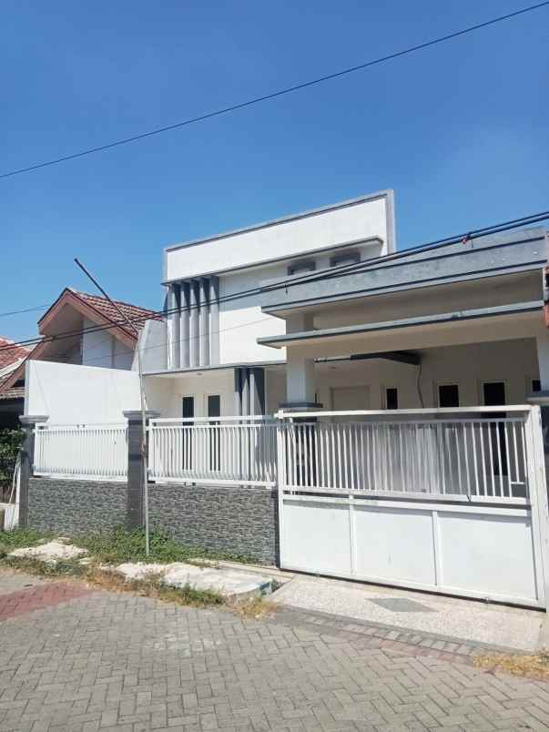 dijual rumah griya babatan mukti